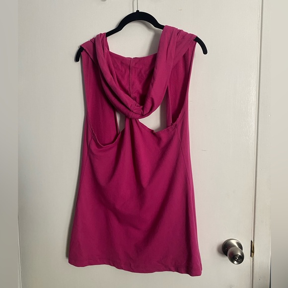 Miley Cyrus Duster Vest - Picture 2 of 2